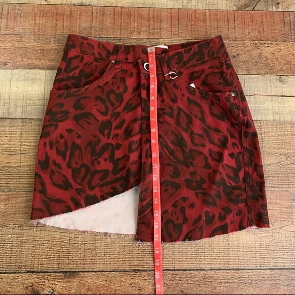 Nghtbrd red and black river leopard print asymmetrical wrapped mini skirt - 25 - Picture 9 of 10